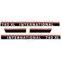 Aufklebersatz schwarz - weiß - rot für McCormick / IHC 554 743 744 844 946 1046